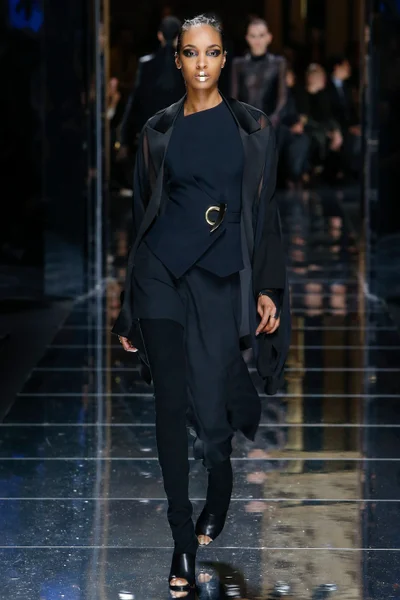 Look 74